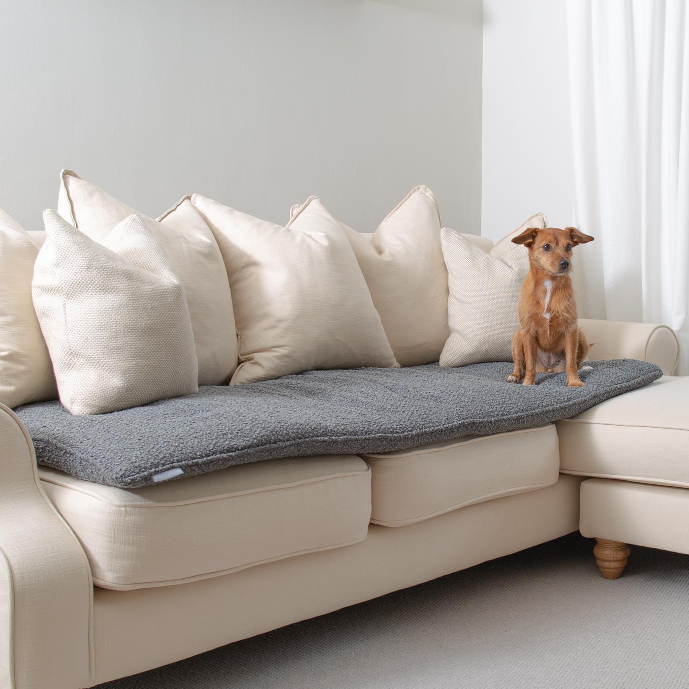 Sofa Topper in Boucl by Lords & Labradors